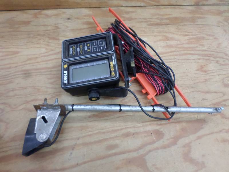 lot 20 image: Eagle Fish Finder Complete With Tra...