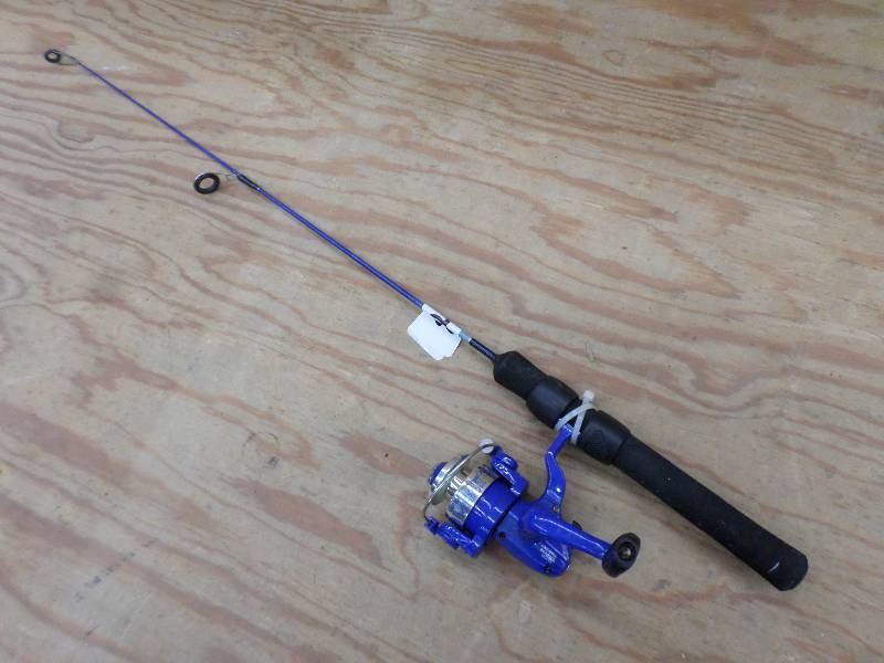 lot 26 image: HT Glacier Bay 27 Ice Rod & Reel C...