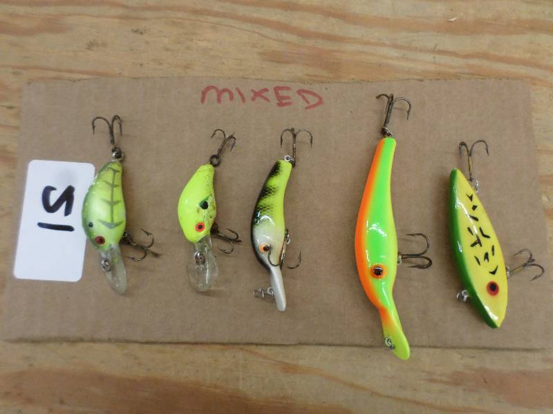 lot 51 image: (5) Misc Crankbait Lures ...