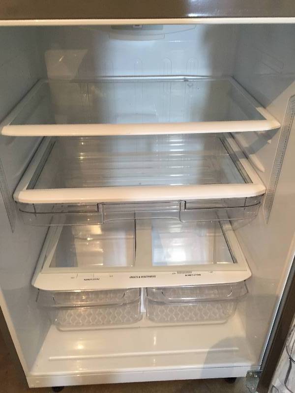 lot 5 image: LG FRIDGE