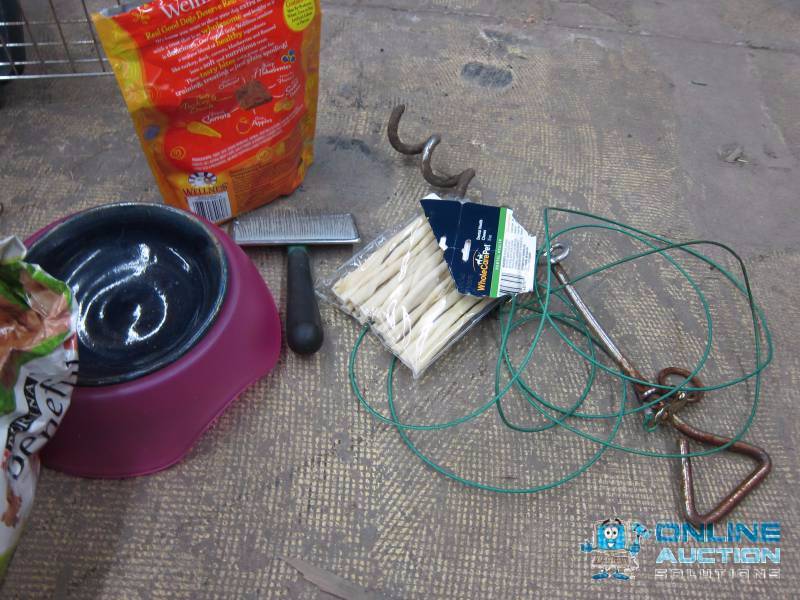 Dog Kennel & Accessories