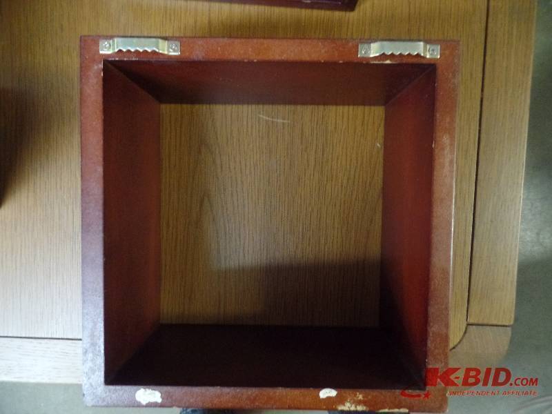 Square Wall-Mounted Shelves