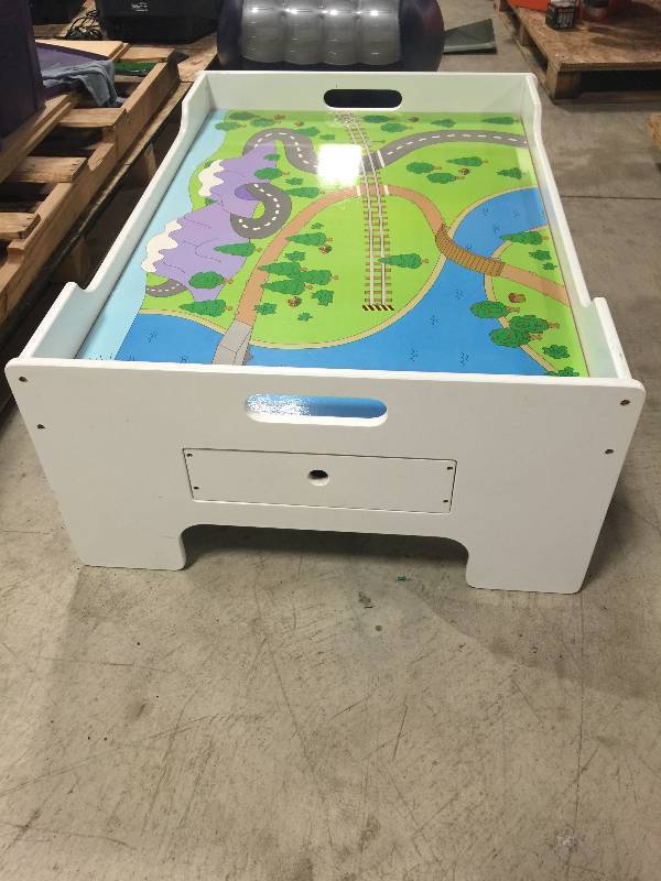 lot 13 image: Childrens Play Table