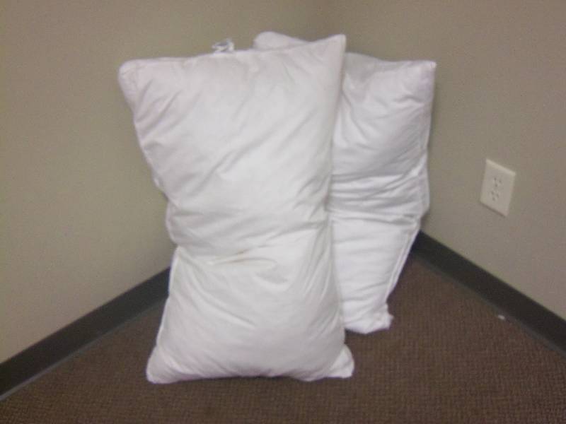 2 King size pillows