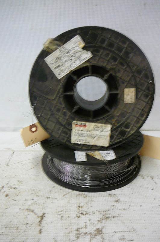 lot 39 image: Lincoln Wire 10lb spool .035 2 Count