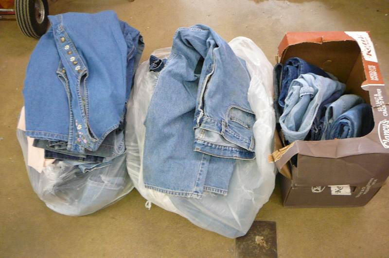 lot 58 image: Lot of Denim Blue Jeans For making Rugs