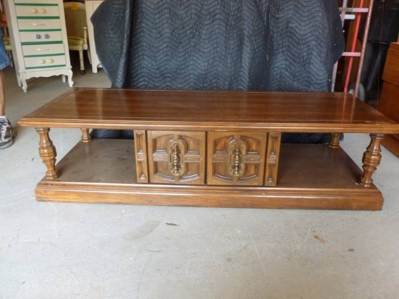lot 42 image: Large Wooden Coffee Table