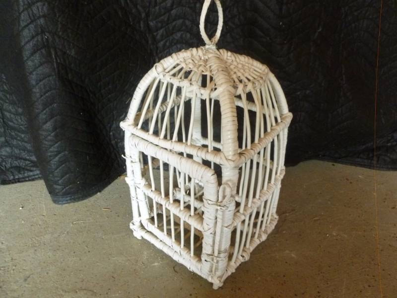 lot 52 image: Painter Wicker Planter