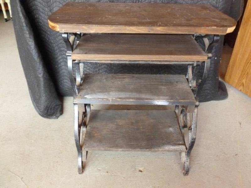 lot 79 image: Vintage End Table