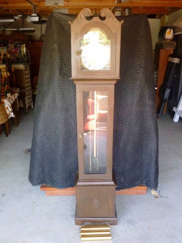 lot 92 image: Vintage Grandfather Clock