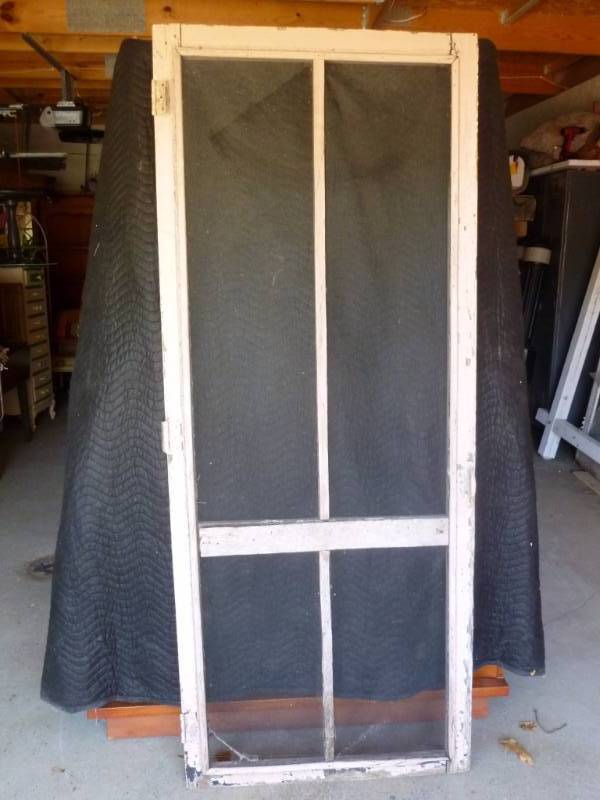 lot 95 image: Vintage Screen Door