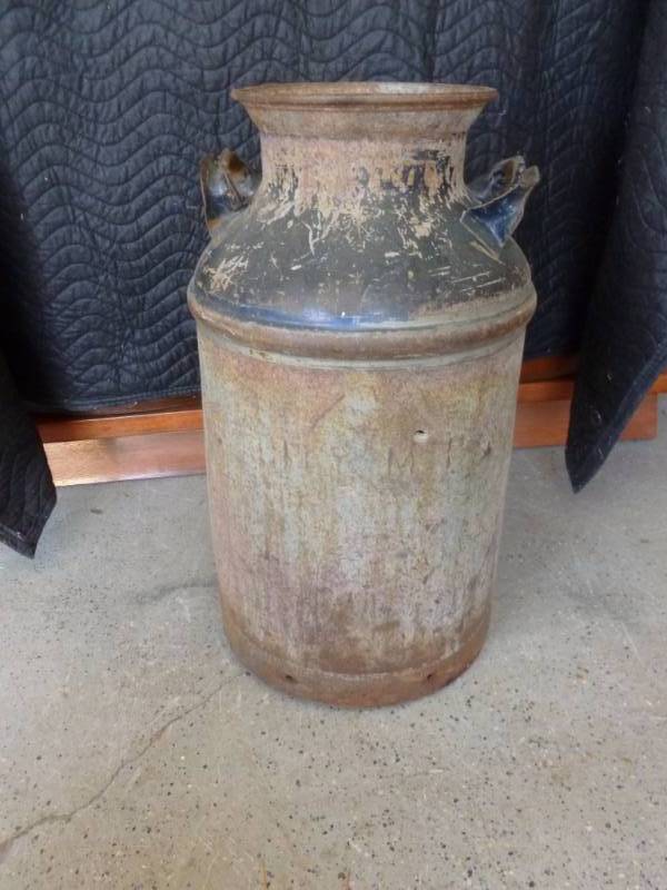 lot 98 image: Vintage Milk Can