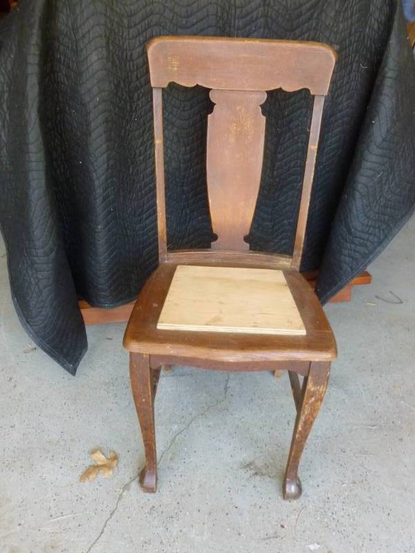 lot 105 image: Vintage Chair