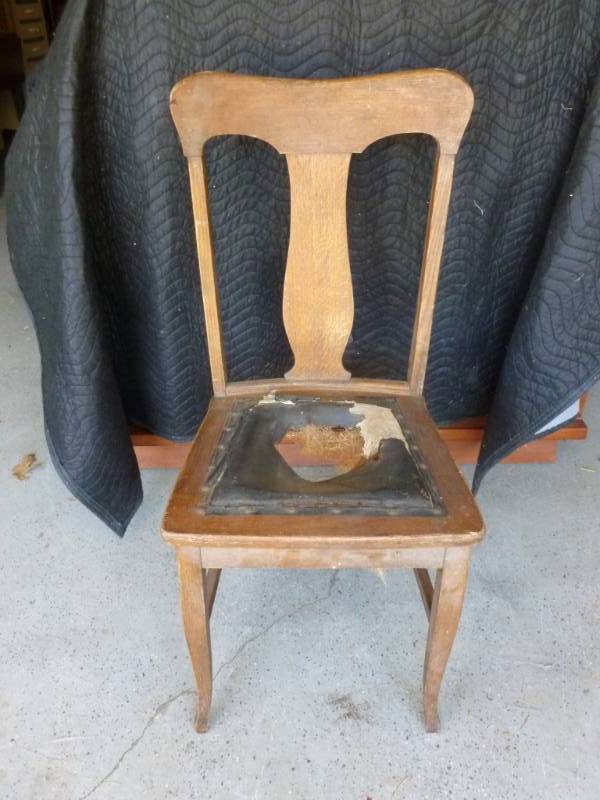 lot 106 image: Vintage Chair