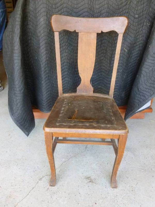 lot 107 image: Vintage Chair