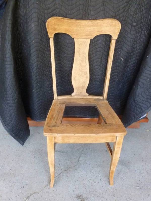 lot 110 image: Vintage Chair