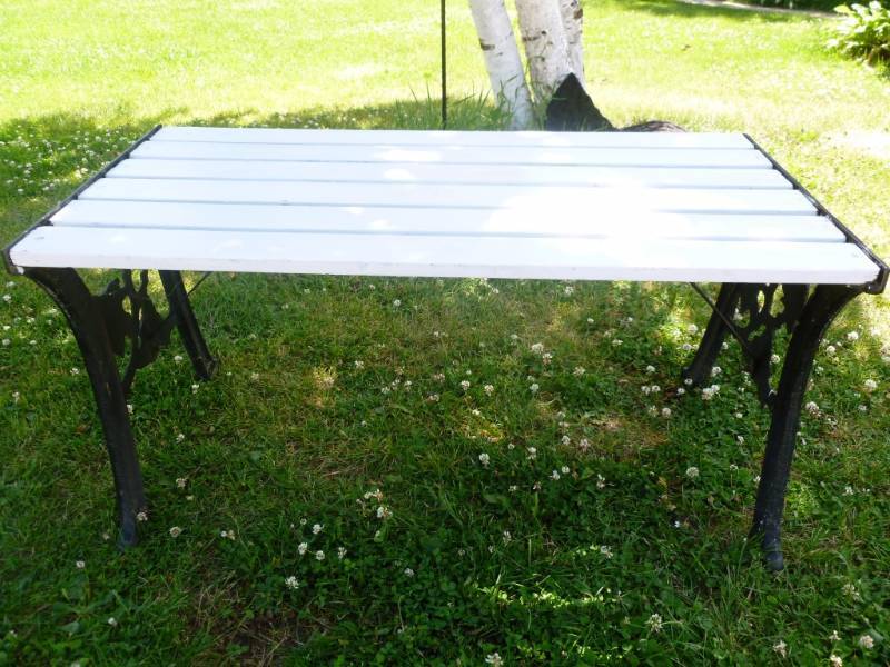 lot 157 image: Cast Iron Framed Coffee Table
