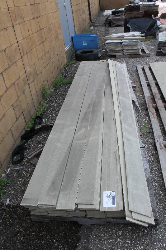 lot 20 image: Lot of James Hardie Smooth Exterior Siding 5.25 x 12 716 Width app. 100 ct.