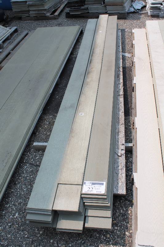lot 22 image: Lot of James Hardie Exterior Siding 6.25 x 12 716 Thick White app. 50 ct.