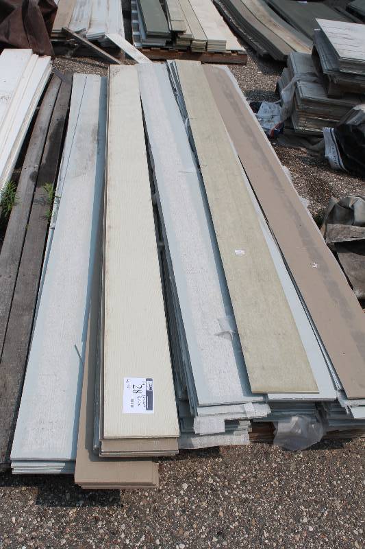 lot 28 image: Lot of James Hardie Exterior Siding 8.25 x 12 716 Width app. 85 ct.