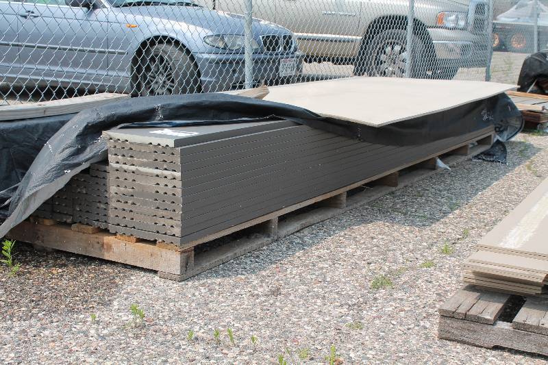 lot 54 image: Pallot Lot of Exterior Siding 12 x 10 x 54 (13) 8 x 10 x 54 (20) 4 x 10 x 1 (24).