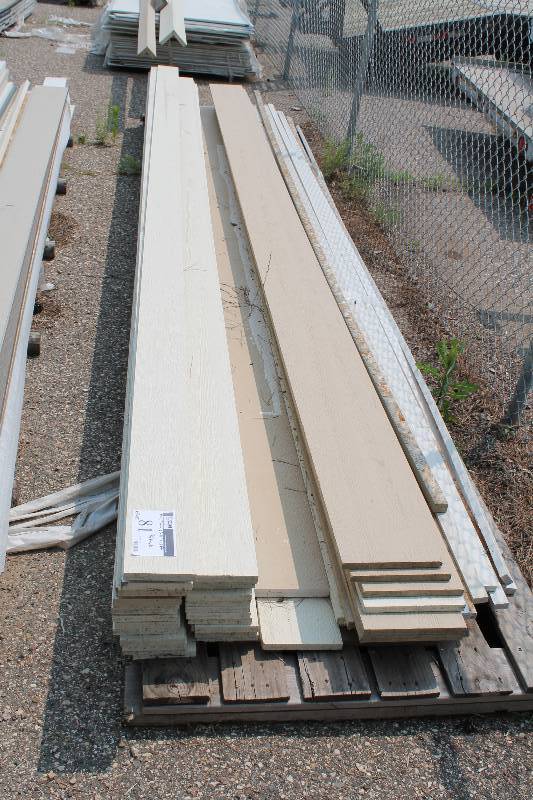 lot 81 image: Lot of Miscellaneous Exterior Trim Siding 6 -10 x 16 x 54 app. 45 ct.