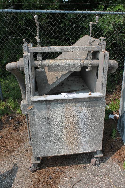 lot 86 image: G.B.I. Inc. Model 2120 Commercial Air Knife wRing Compressor 41 x 44 x 60.