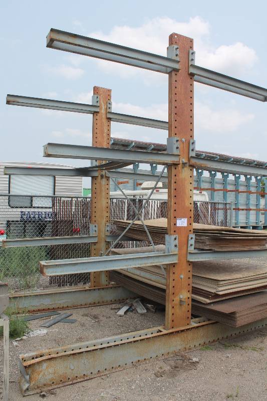 lot 137 image: Metal Shelving Unit wAdjustable Flat Bar Shelving Arms On Both Sides For SidingTubing Support 90 x 122 x 142.