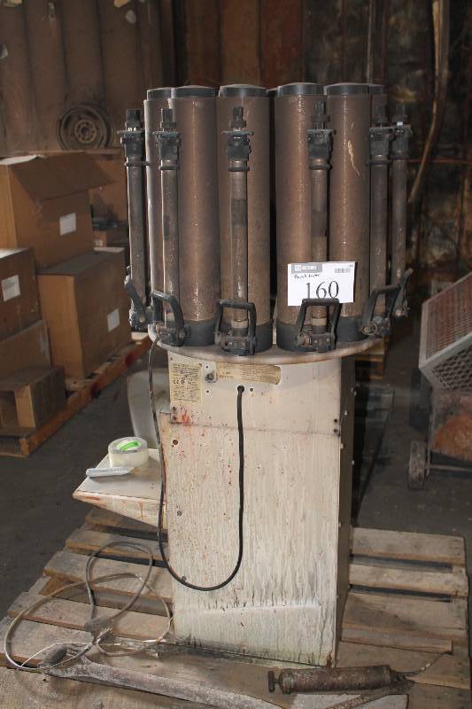 lot 160 image: Hero Industries 2000 Colorant Dispensers Model D60SRM12F0204E Serial 0203-20612 110V3A60Hz.