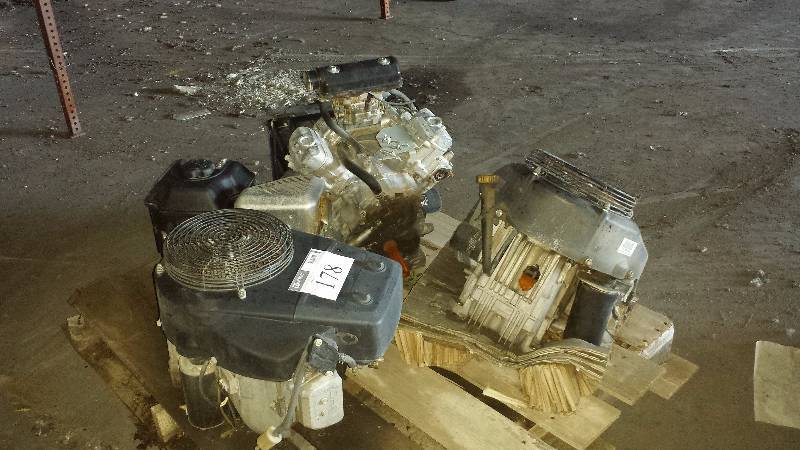 lot 178 image: Pallet Lot of (4) Four Stroke Small Engine Blocks For Parts