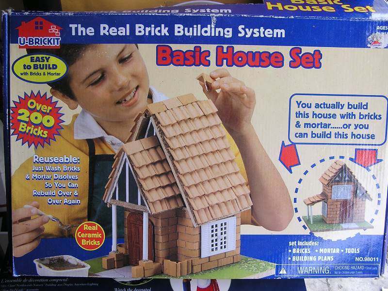 lot 35 image: U-BRICK IT HOUSE KIT NEW