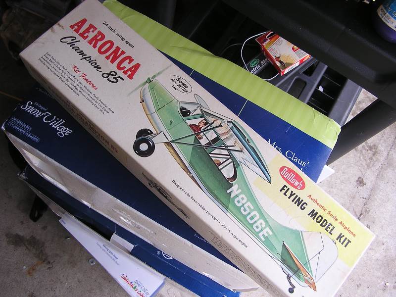 lot 42 image: balsa airplane kit aeronca champ new