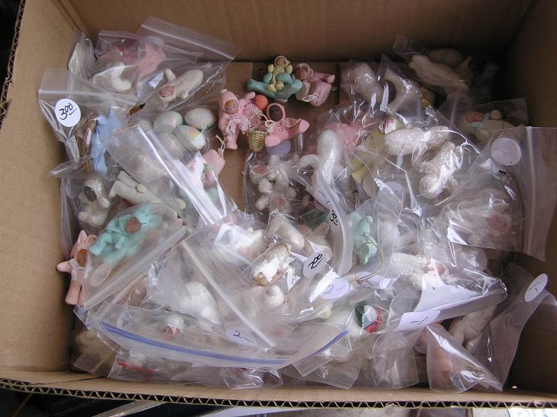 lot 47 image: BUNTING BUNNIES CRAFTING FIGURINES