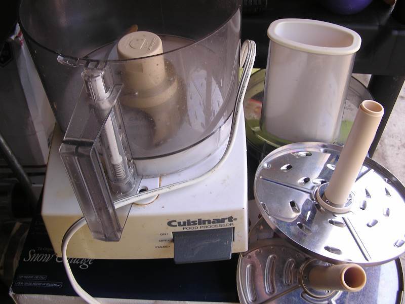 lot 54 image: CUISINART FOOD PROCESSOR