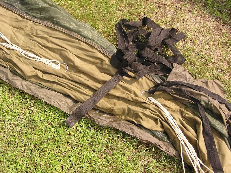 lot 21 image: HAMMOCK WITH BUG SCREEN