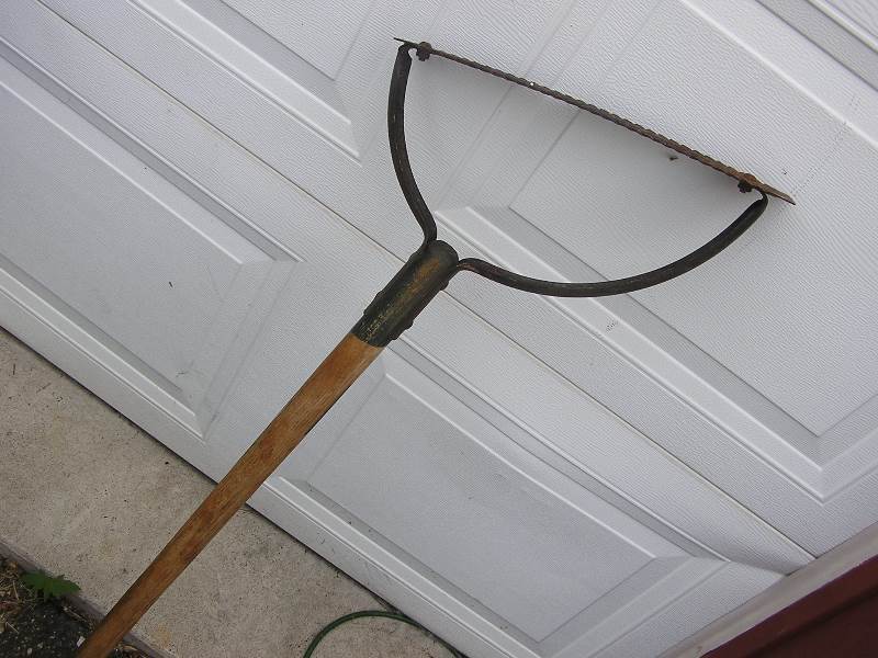 lot 26 image: CRAFTSMAN SICKLE