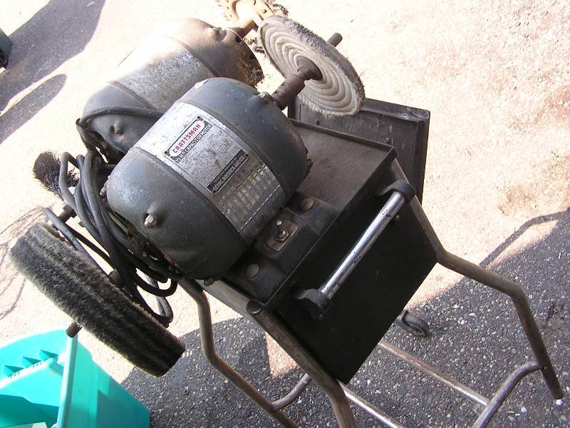 lot 64 image: BUFFER  WIRE WHEEL ON WHEELS
