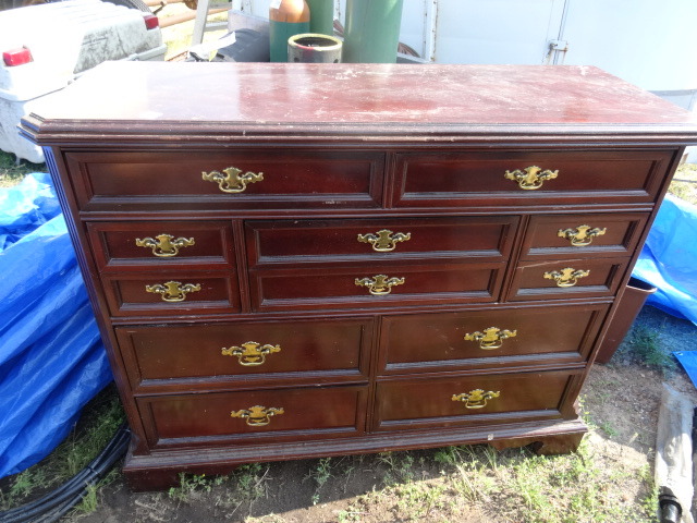 Dresser