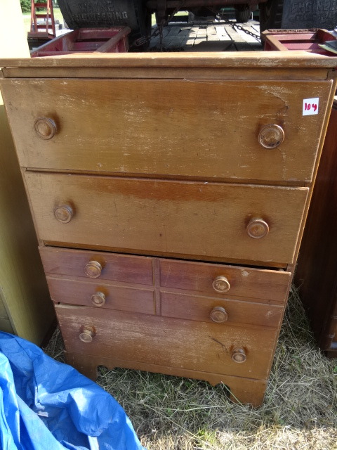 Dresser