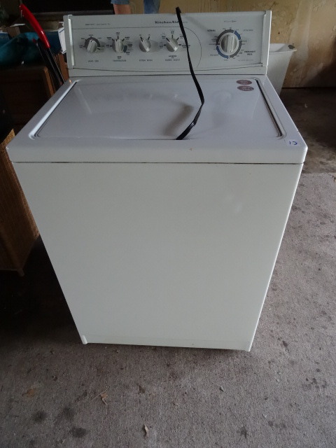 lot 13 image: Washer