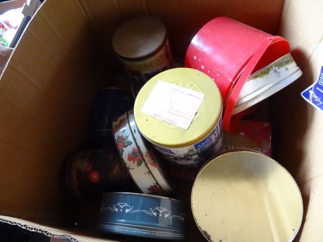 lot 68 image: Cookie Tins