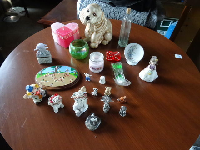 lot 69 image: Collectibles
