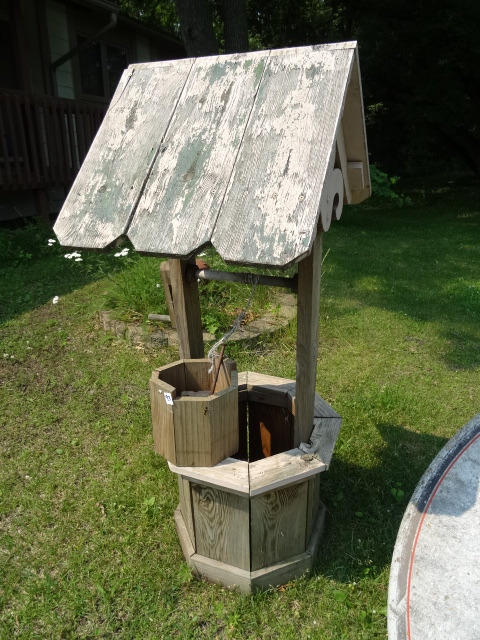 lot 93 image: Wishing Well