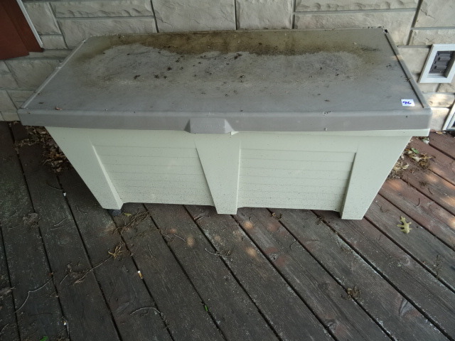 lot 96 image: Storage Container