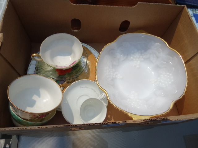 lot 114 image: Glassware