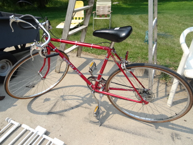 lot 146 image: 10 Speed Bike