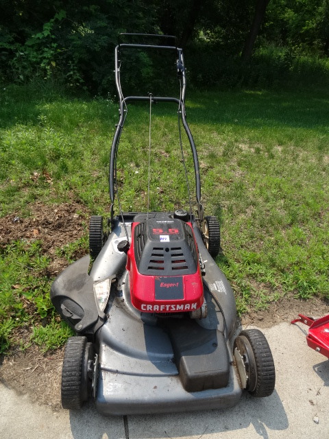 lot 149 image: Lawn Mower