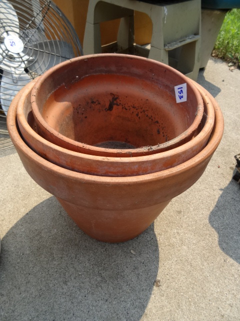 lot 153 image: Flower Pots