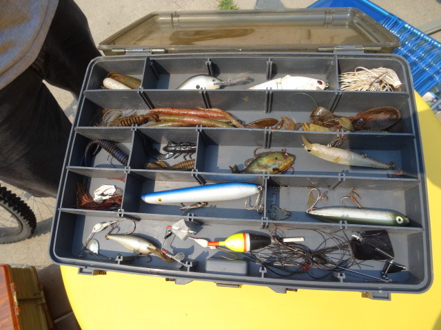 lot 184 image: Tackle Box
