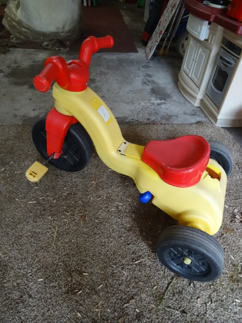 lot 190 image: Kids Scooter